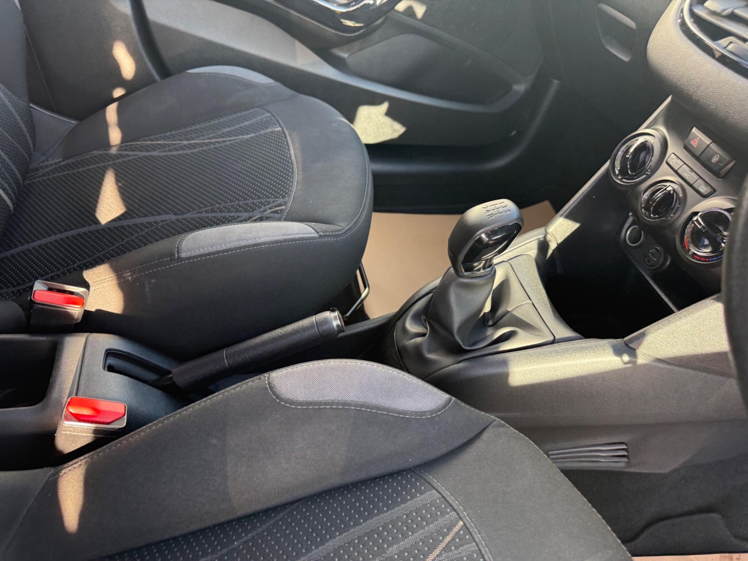 Used Peugeot 208 2012 for sale - 76634127: Photo 20