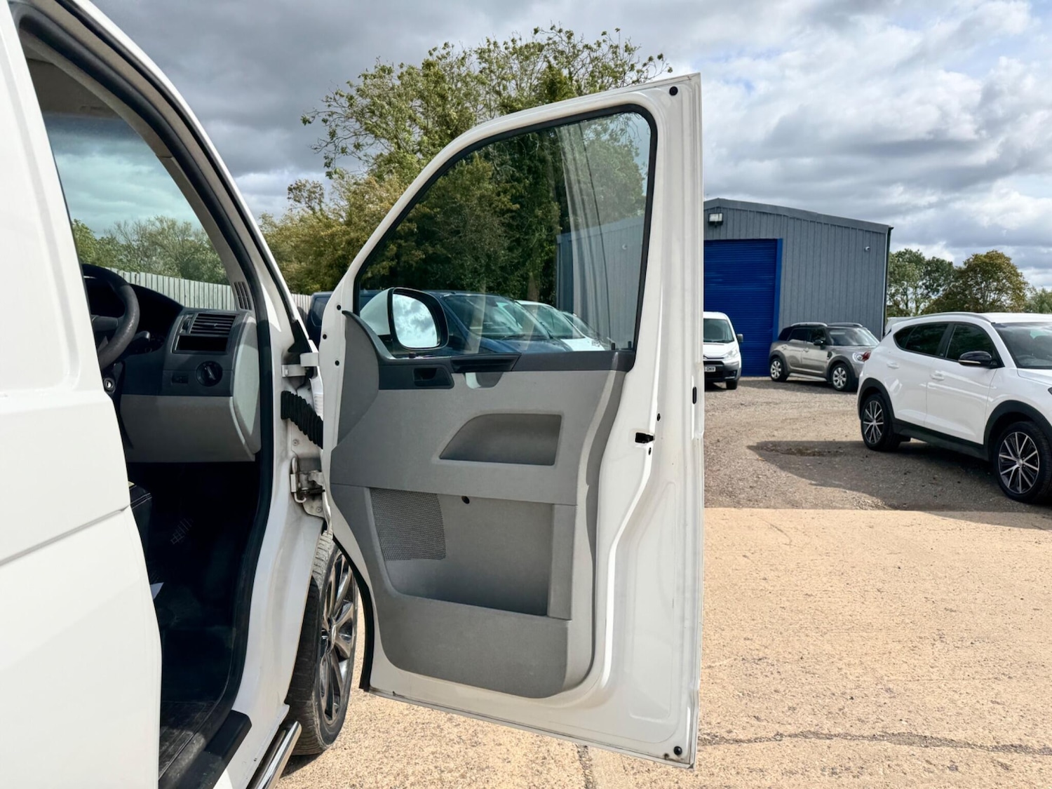 Used Volkswagen Transporter 2013 for sale - 76800947: Photo 21