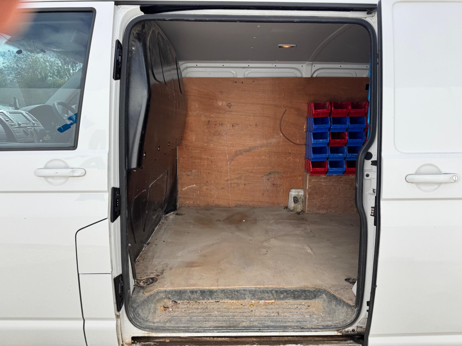 Used Volkswagen Transporter 2013 for sale - 76800947: Photo 26