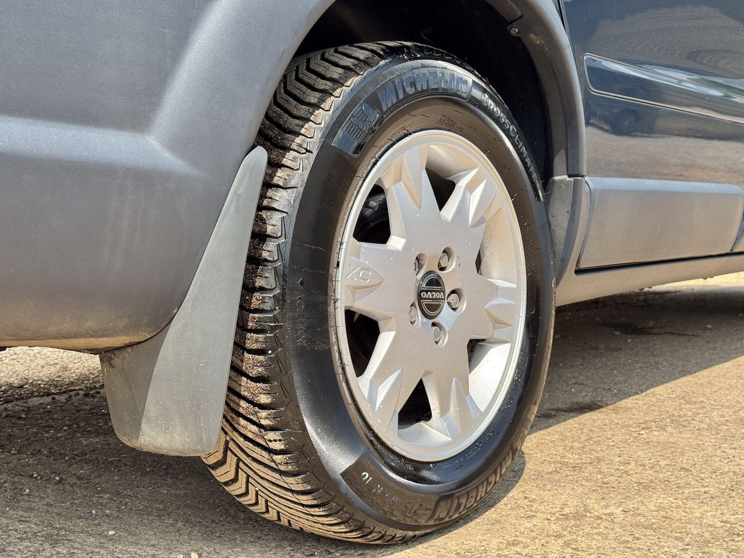 Used Volvo XC70 2005 for sale - 76122379: Photo 22
