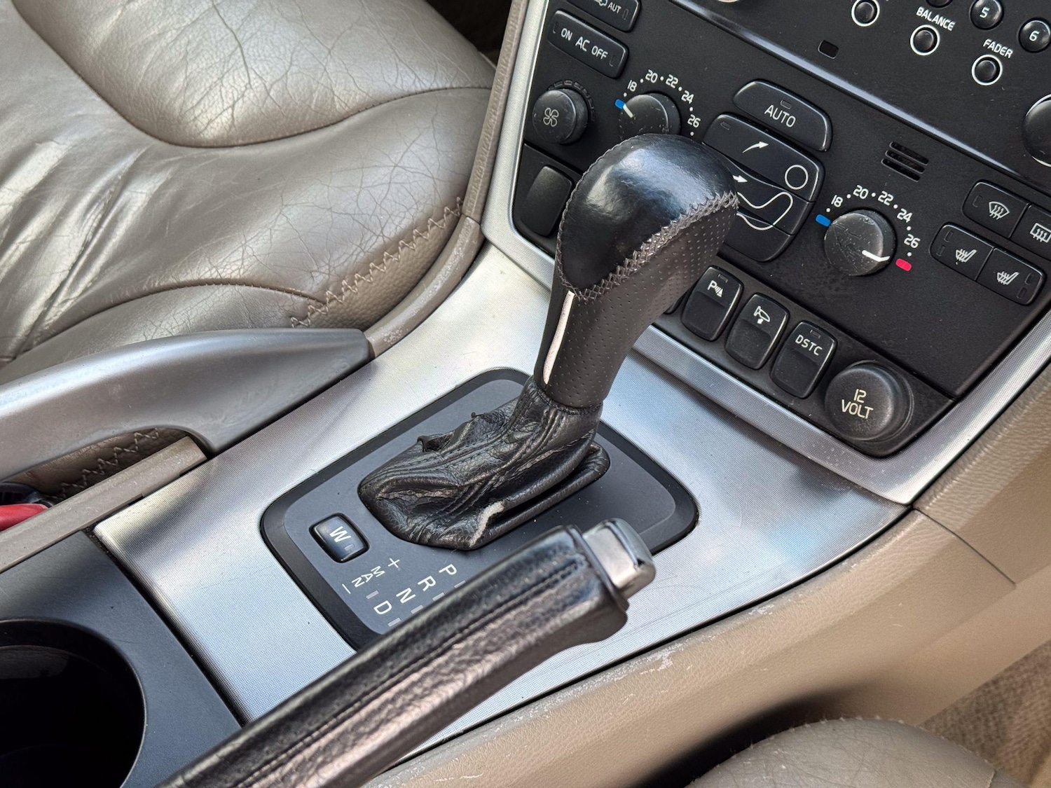 Used Volvo XC70 2005 for sale - 76122379: Photo 33