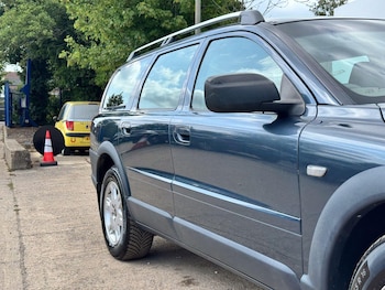 Used Volvo XC70 2005 for sale - 76122379: Photo 3