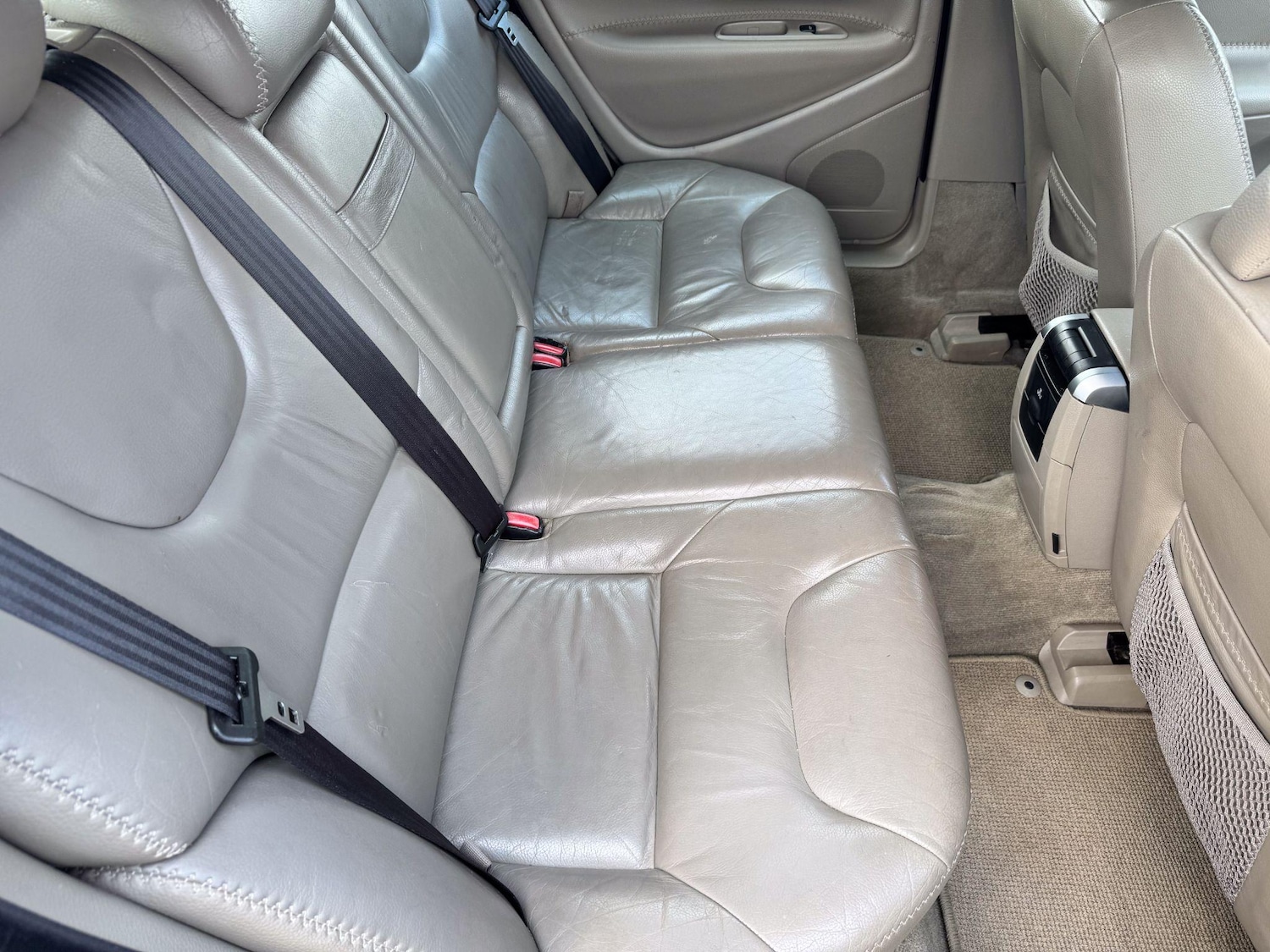 Used Volvo XC70 2005 for sale - 76122379: Photo 40