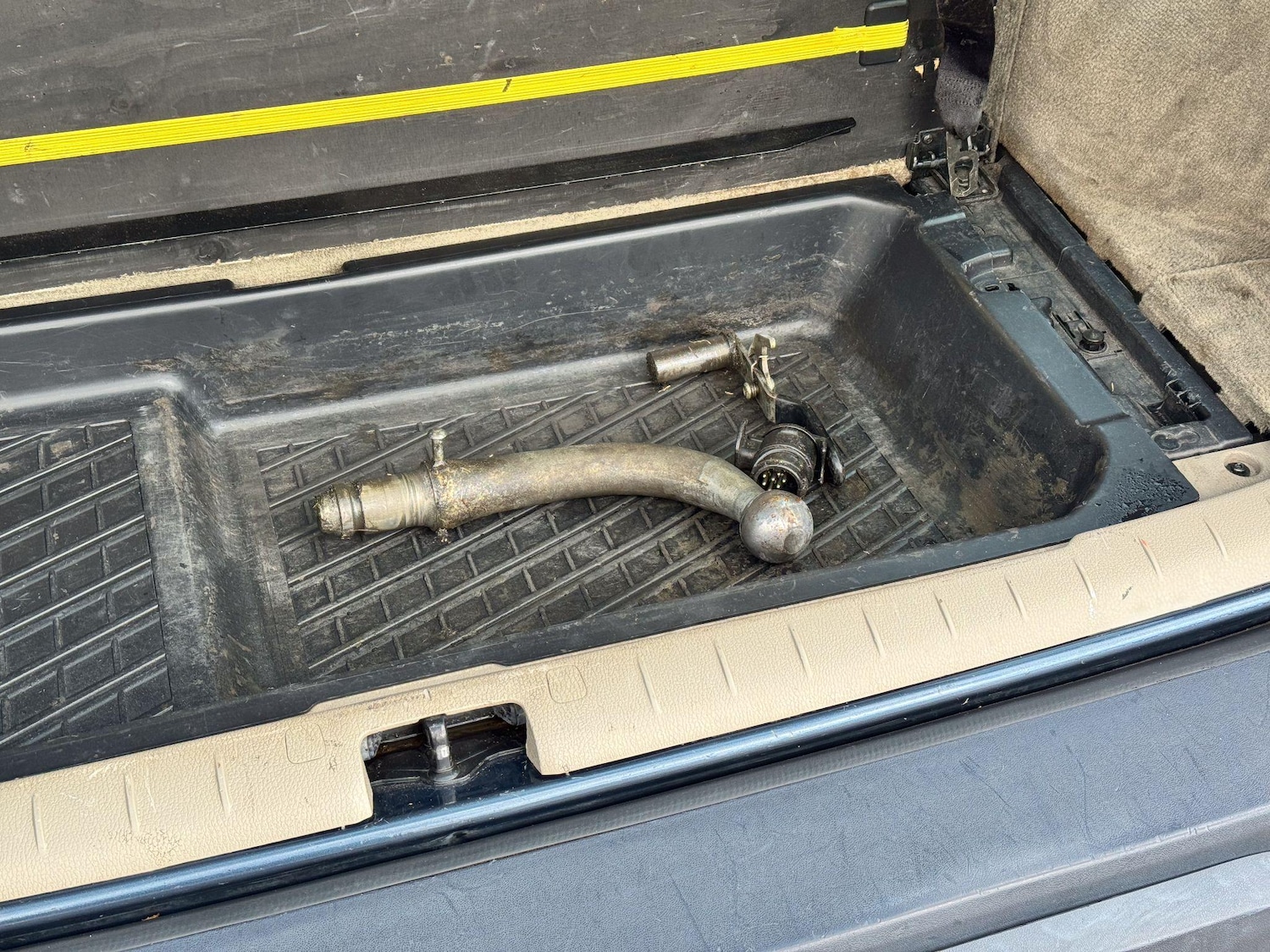 Used Volvo XC70 2005 for sale - 76122379: Photo 44