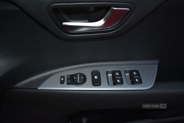 Used Kia Stonic 2025 for sale - 76372152: Photo 13