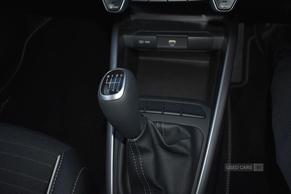 Used Kia Stonic 2025 for sale - 76372152: Photo 18