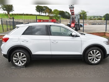 Used Volkswagen T-Roc 2018 for sale - 75950156: Photo