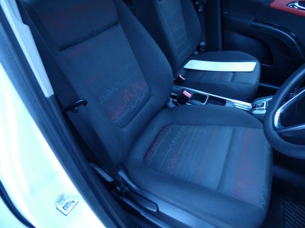 Used Vauxhall Meriva 2013 for sale - 76249989: Photo 32