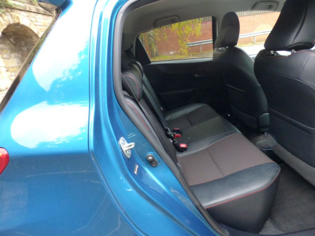 Used Toyota Yaris 2011 for sale - 76131976: Photo 23