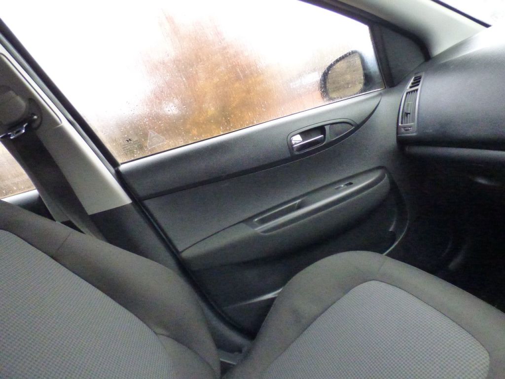 Used Hyundai i20 2013 for sale - 76508800: Photo 14