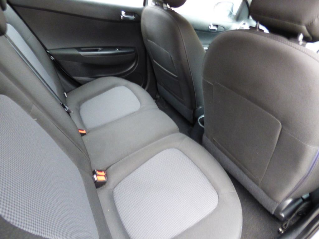 Used Hyundai i20 2013 for sale - 76508800: Photo 22
