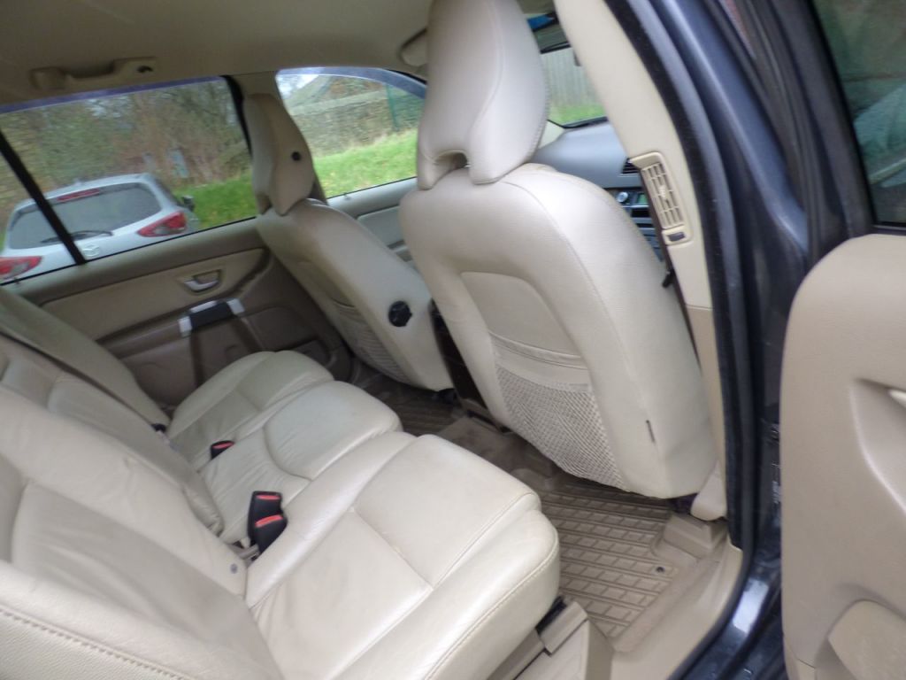 Used Volvo XC90 2010 for sale - 77679917: Photo 21