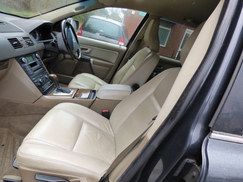 Used Volvo XC90 2010 for sale - 77679917: Photo 24