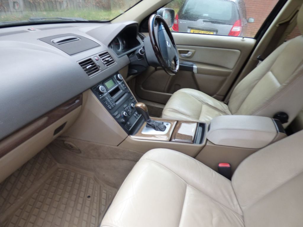 Used Volvo XC90 2010 for sale - 77679917: Photo 26