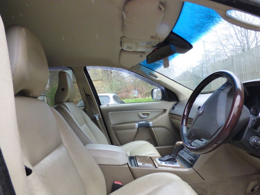 Used Volvo XC90 2010 for sale - 77679917: Photo 36