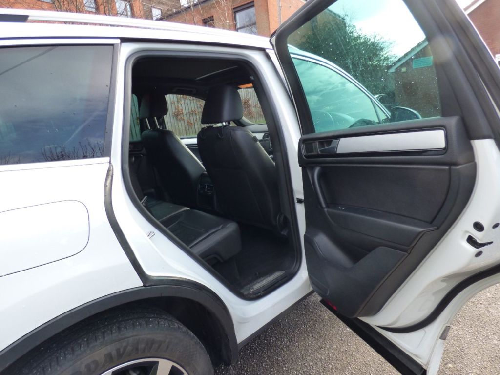 Used Volkswagen Touareg 2013 for sale - 77631489: Photo 12