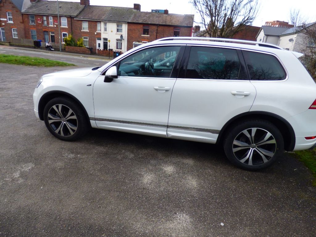 Used Volkswagen Touareg 2013 for sale - 77631489: Photo 2