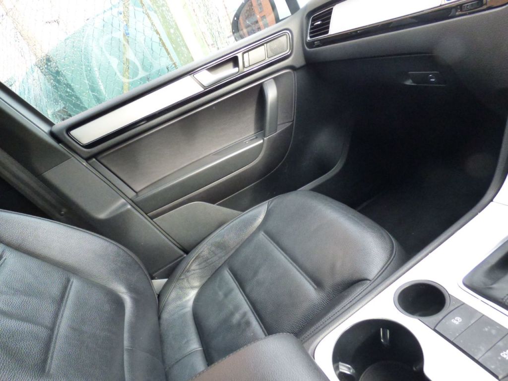 Used Volkswagen Touareg 2013 for sale - 77631489: Photo 22