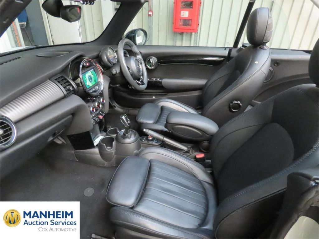 Used MINI Convertible 2018 for sale - 77165834: Photo 3