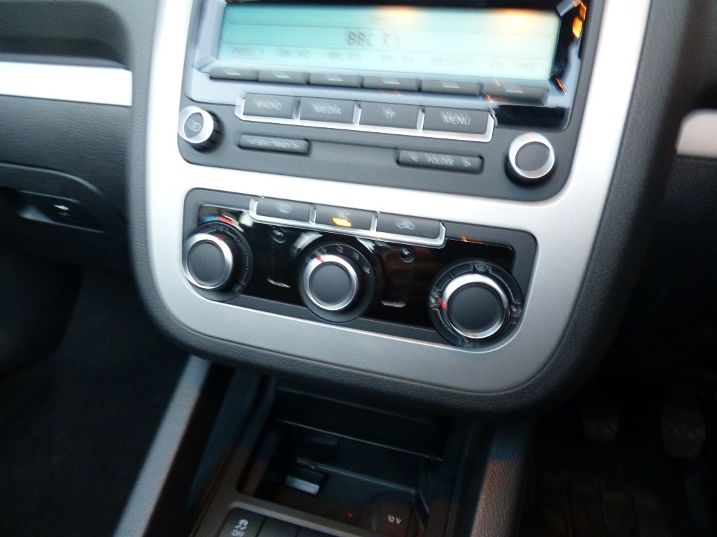 Used Volkswagen EOS 2011 for sale - 76739726: Photo 11