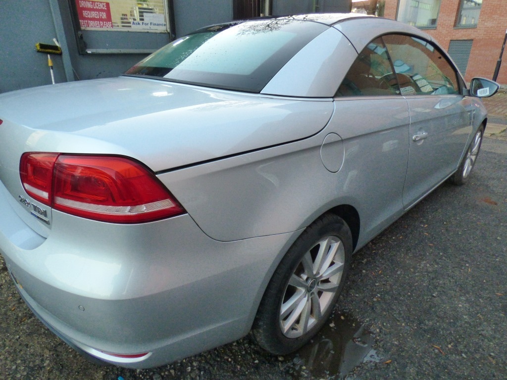 Used Volkswagen EOS 2011 for sale - 76739726: Photo 6