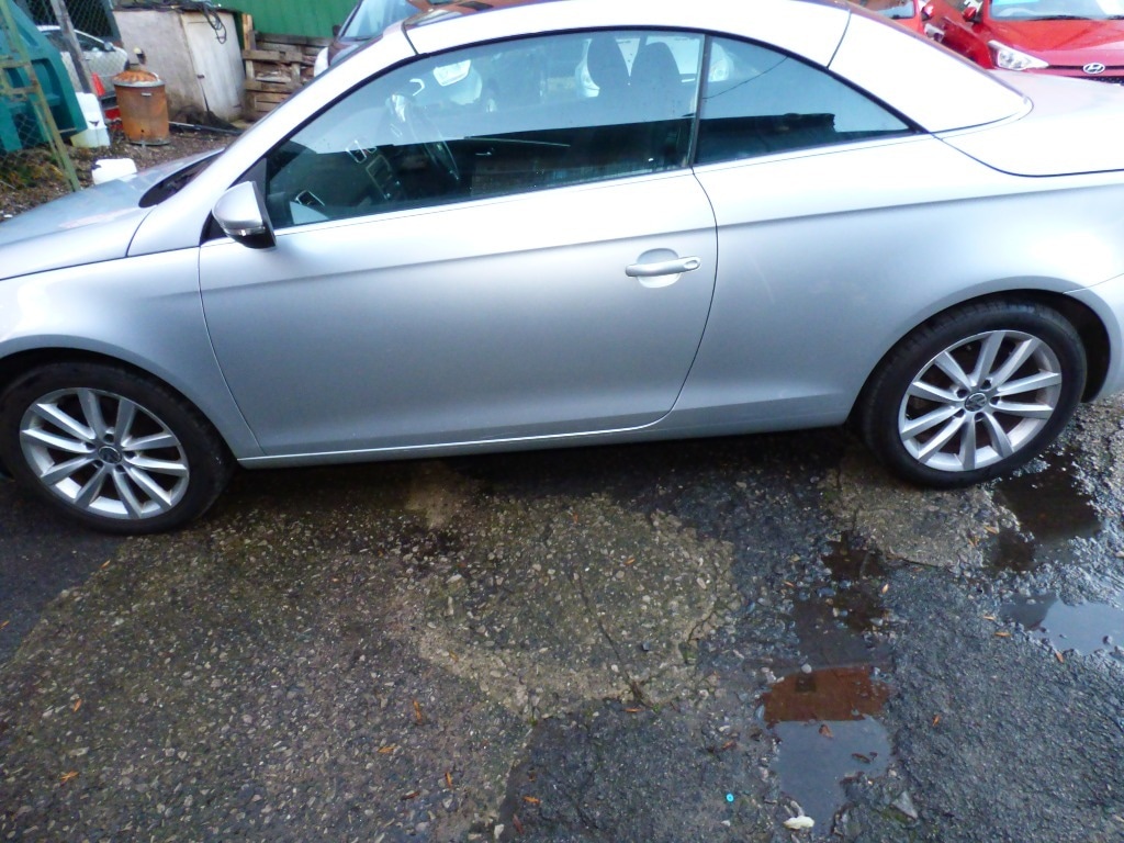 Used Volkswagen EOS 2011 for sale - 76739726: Photo 8