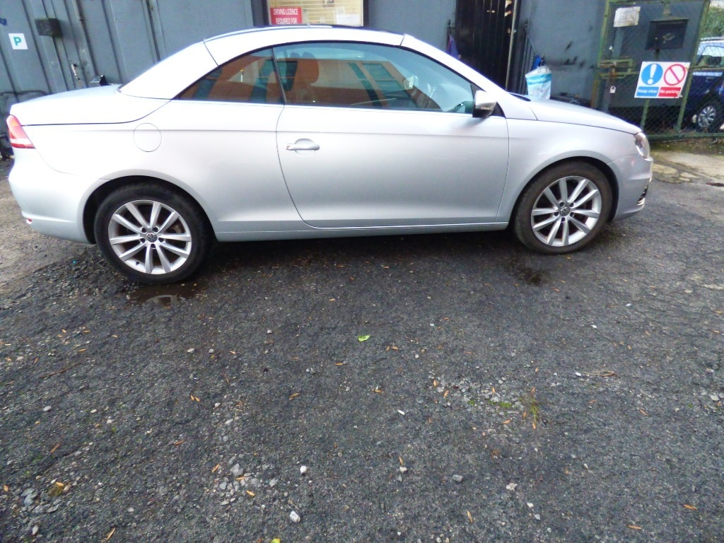 Used Volkswagen EOS 2011 for sale - 76739726: Photo 9