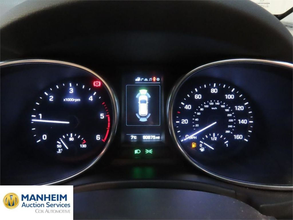 Used Hyundai Santa Fe 2016 for sale - 77165833: Photo 2