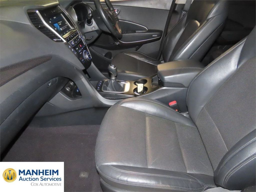 Used Hyundai Santa Fe 2016 for sale - 77165833: Photo 3