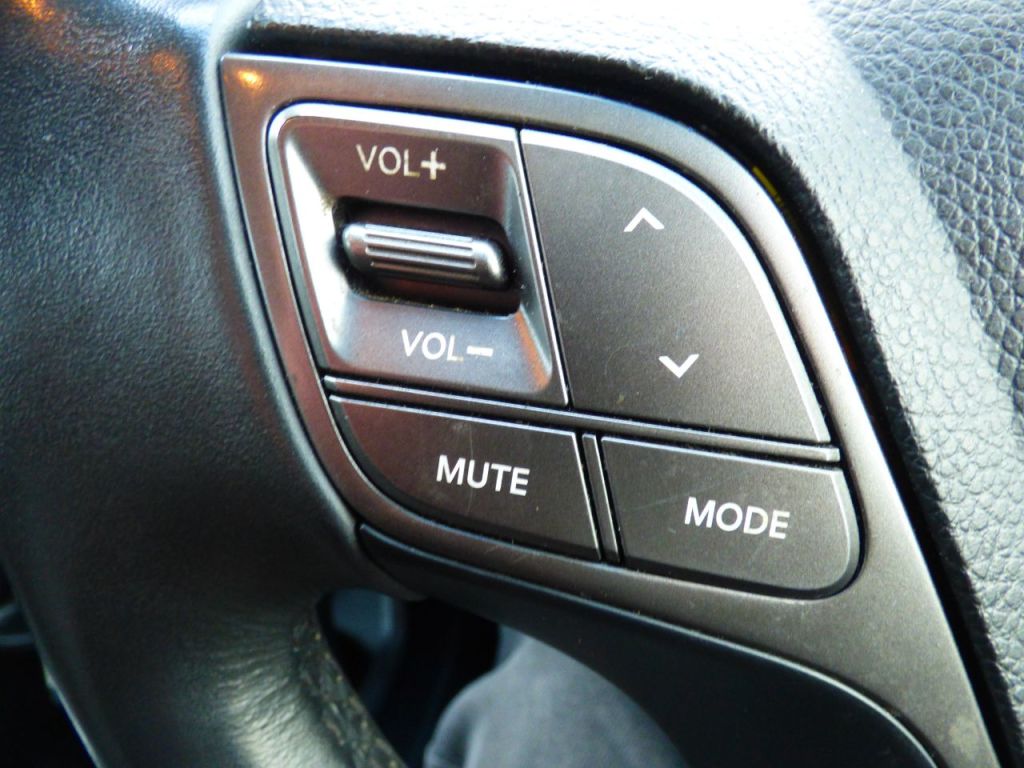 Used Hyundai Santa Fe 2016 for sale - 77165833: Photo 33