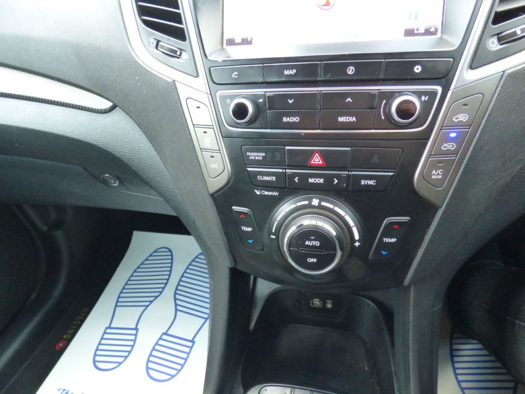 Used Hyundai Santa Fe 2016 for sale - 77165833: Photo 47