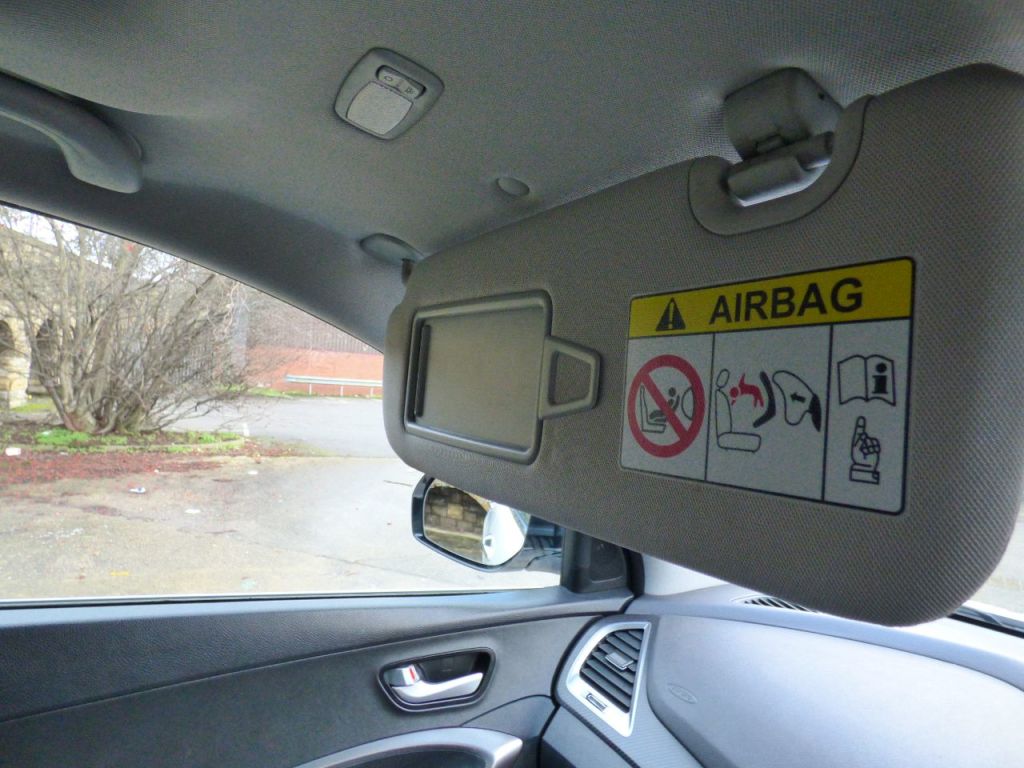 Used Hyundai Santa Fe 2016 for sale - 77165833: Photo 56