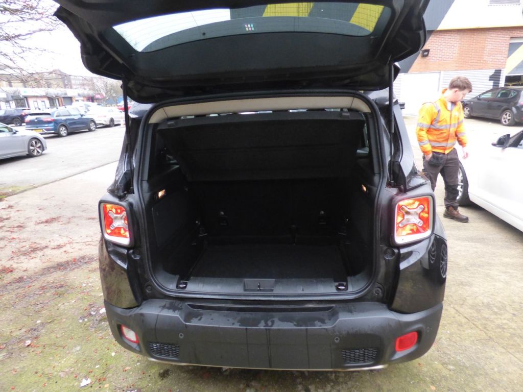 Used Jeep Renegade 2015 for sale - 77006578: Photo 12