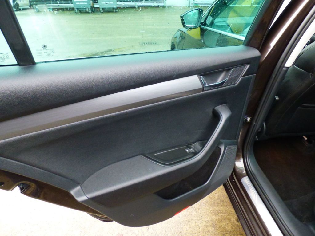 Used Skoda Superb 2016 for sale - 77275588: Photo 22