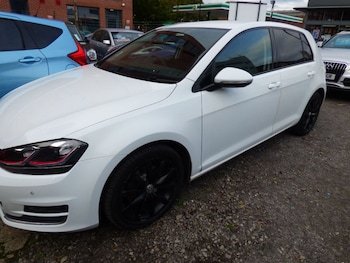 Used Volkswagen Golf 2015 for sale - 76018500: Photo