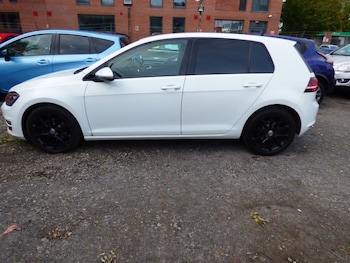 Used Volkswagen Golf 2015 for sale - 76018500: Photo