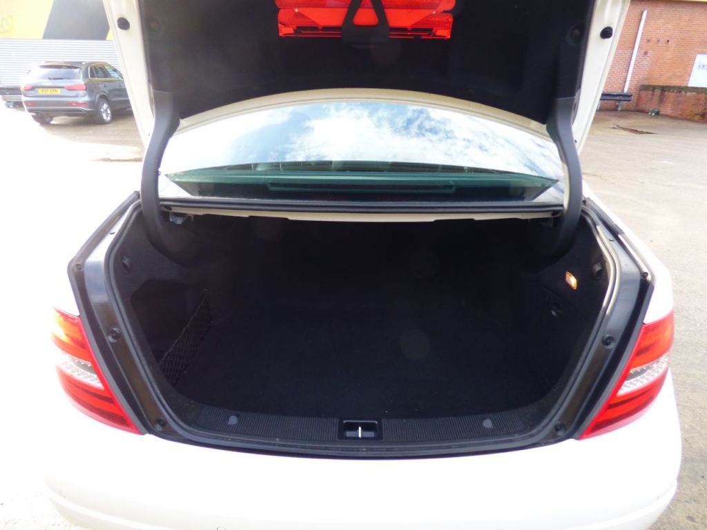 Used Mercedes-Benz C Class 2013 for sale - 77394089: Photo 12