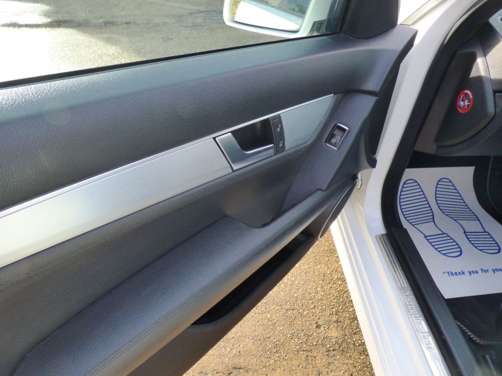 Used Mercedes-Benz C Class 2013 for sale - 77394089: Photo 22