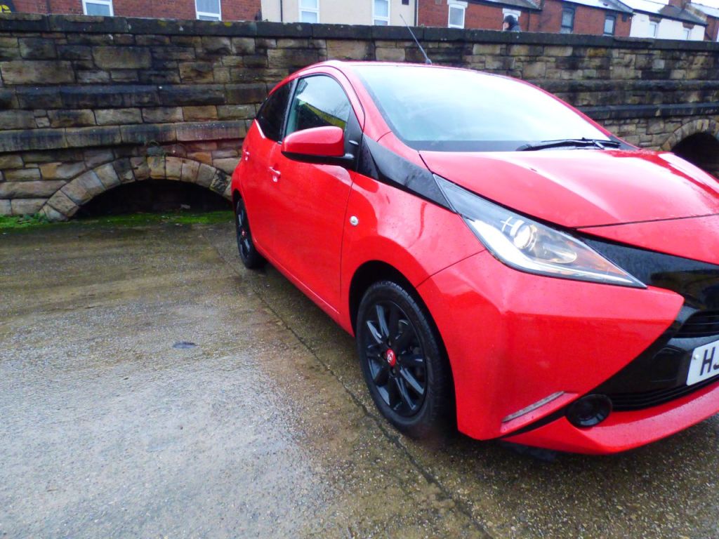 Used Toyota AYGO 2018 for sale - 77399612: Photo 2