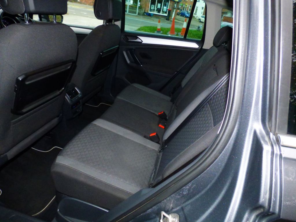 Used Volkswagen Tiguan 2016 for sale - 76526988: Photo 32