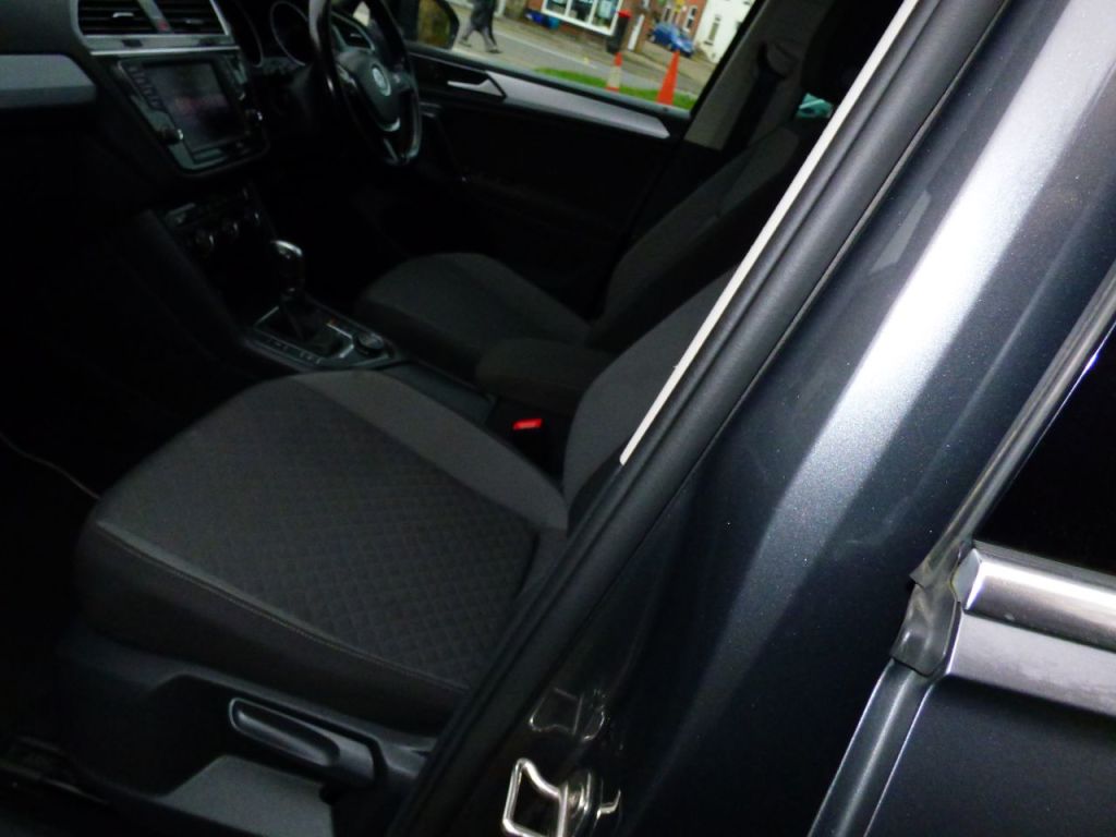 Used Volkswagen Tiguan 2016 for sale - 76526988: Photo 34