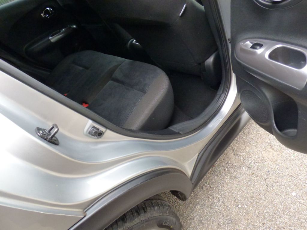 Used Nissan Juke 2010 for sale - 78082176: Photo 33