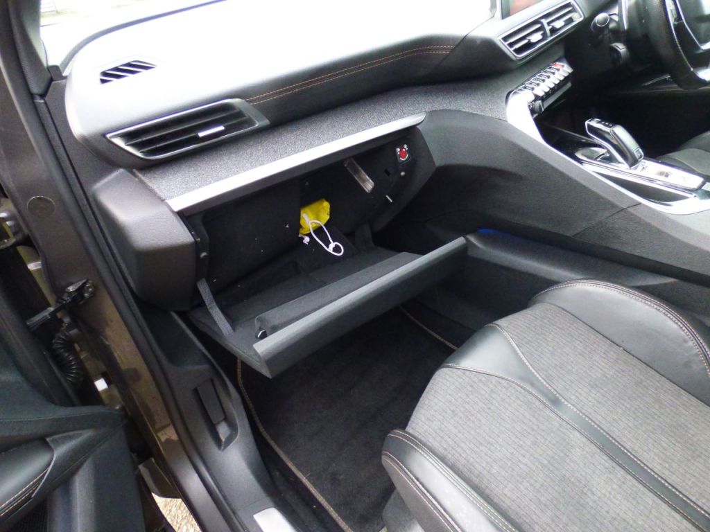 Used Peugeot 3008 2017 for sale - 77200623: Photo 19