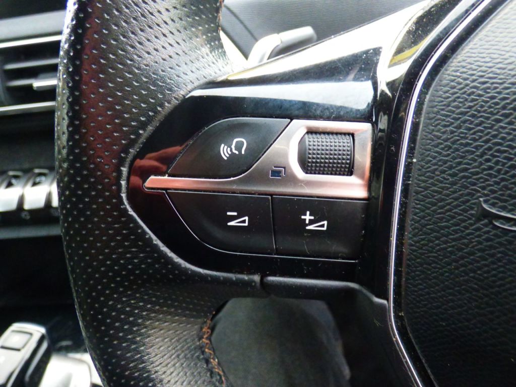 Used Peugeot 3008 2017 for sale - 77200623: Photo 24