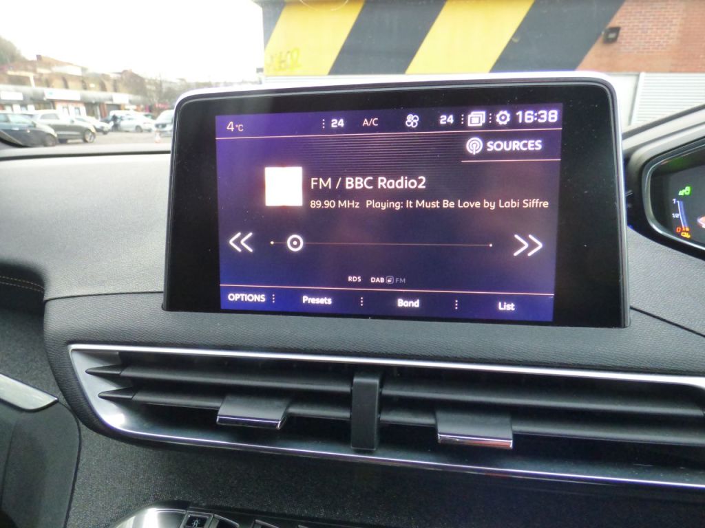 Used Peugeot 3008 2017 for sale - 77200623: Photo 29