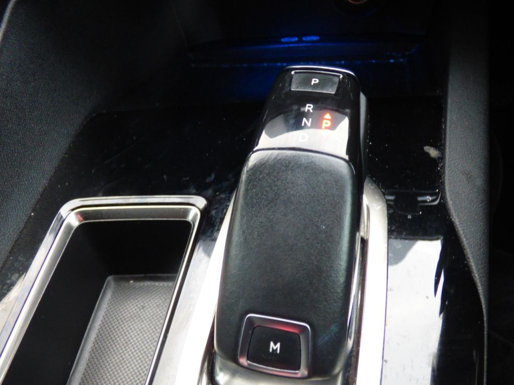 Used Peugeot 3008 2017 for sale - 77200623: Photo 35