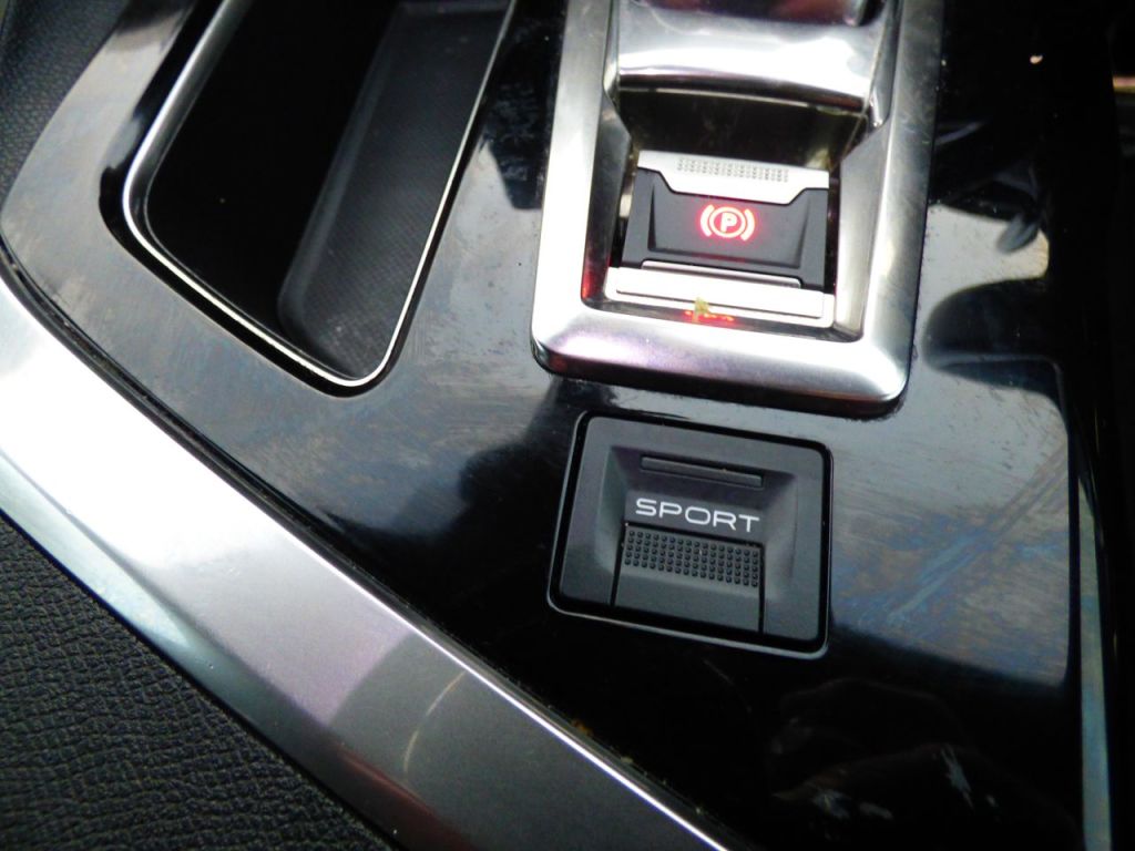 Used Peugeot 3008 2017 for sale - 77200623: Photo 41