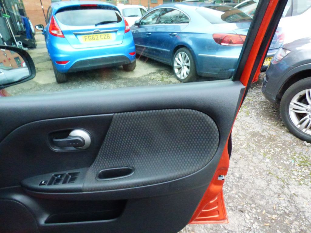 Used Nissan Note 2006 for sale - 77679878: Photo 23