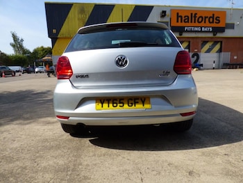 Used Volkswagen Polo 2015 for sale - 75572884: Photo