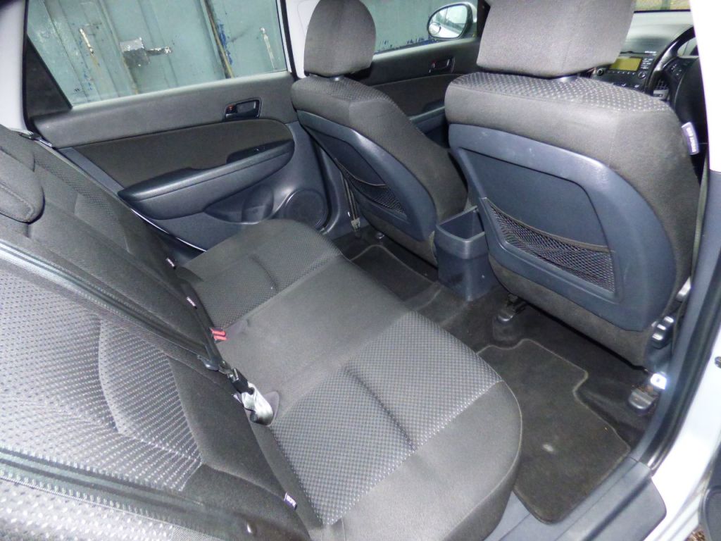 Used Hyundai i30 2010 for sale - 76616987: Photo 12